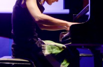 26/04/2013  Sanja Vrsalović, klavir : Bojanja ( program: Cowel, Messiaen, Part ) @ Polukružna dvorana &TD-a